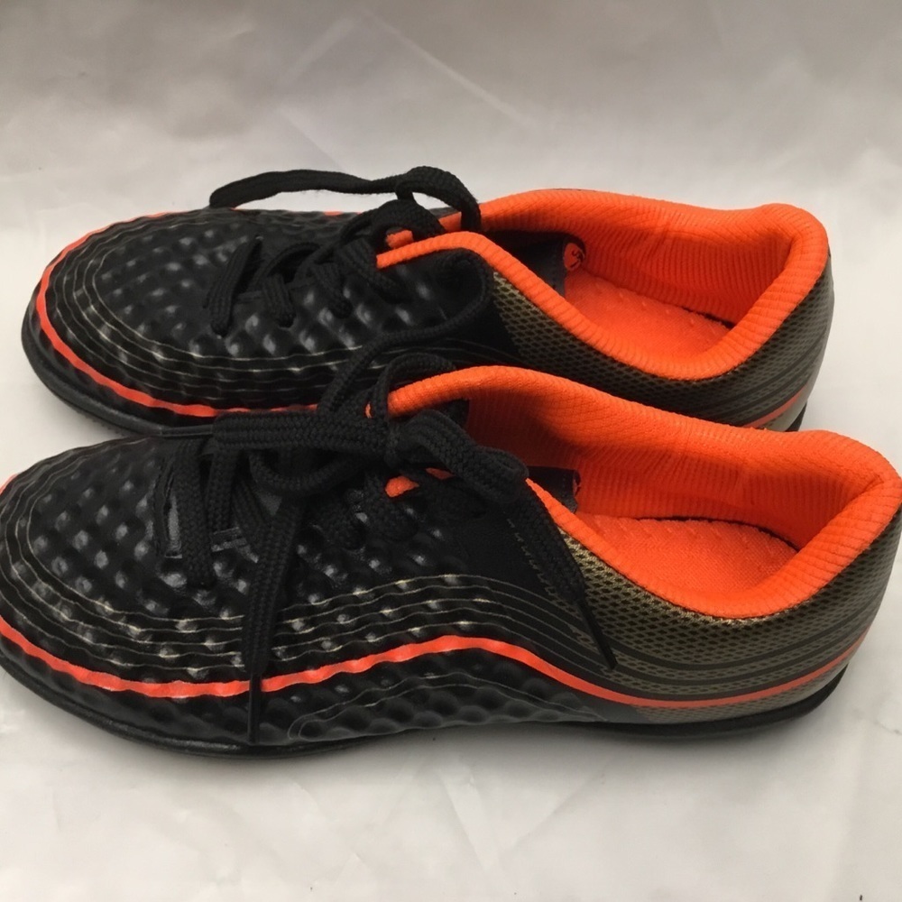 Unbranded kids sneakers size 1 - Picture 5 of 8
